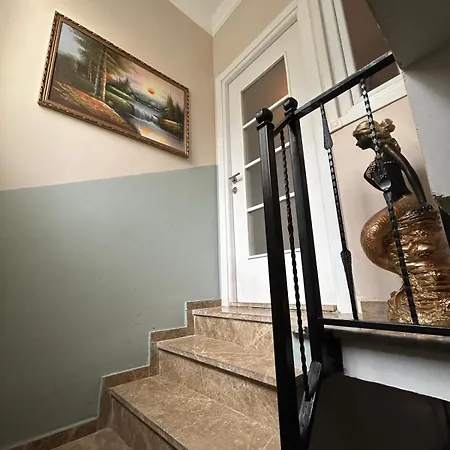 Bohemian Antique House In Colorful Balat * Стамбул