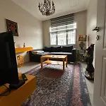Bohemian Antique House In Colorful Balat Apartman *