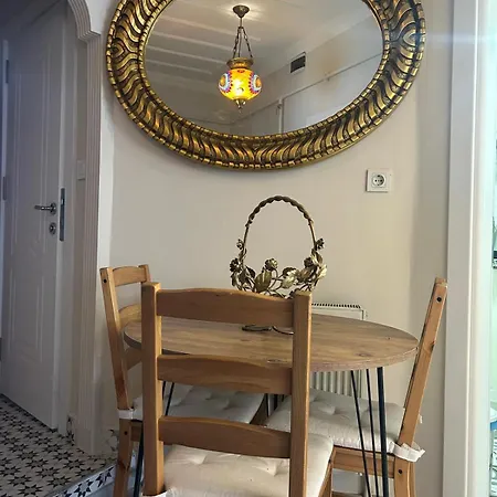 Bohemian Antique House In Colorful Balat