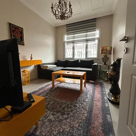 Bohemian Antique House In Colorful Balat * איסטמבול