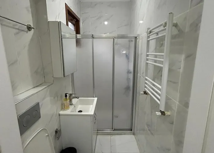 Bohemian Antique House In Colorful Balat