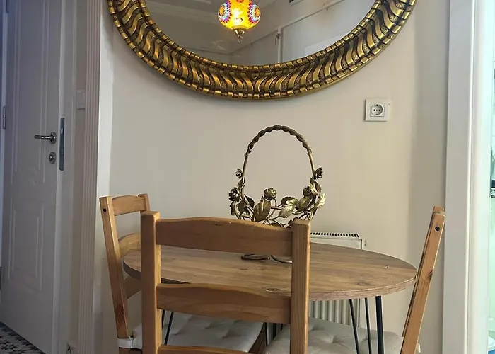 Bohemian Antique House In Colorful Balat