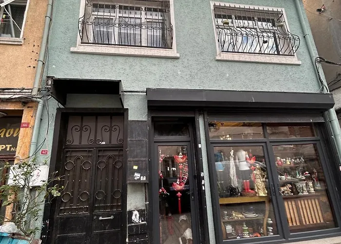 Bohemian Antique House In Colorful Balat 公寓